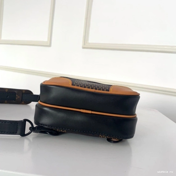 WIS LOUIS VUITTON SLING NIGO AMAZONE BAG 1018